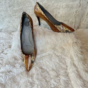 Made in Spain Kenneth Cole Snakeskin Heeled Pumps